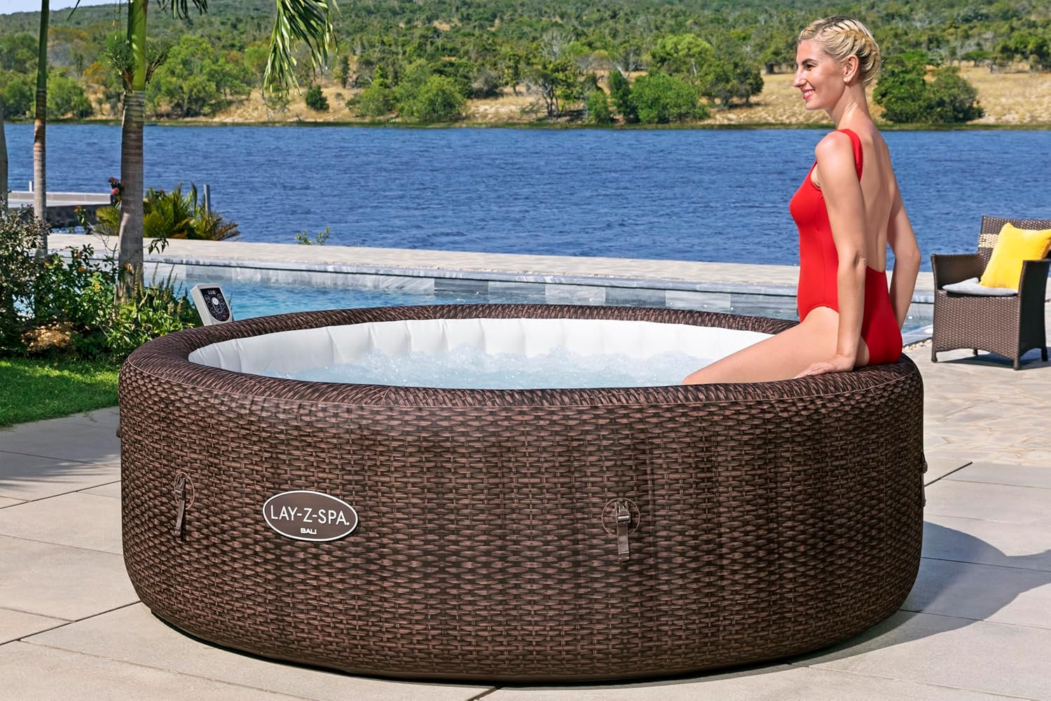 ⭐ Luxus Whirlpools – Bestway Lay-Z-SPA Bali AirJet Energiespar-Whirlpool mit App-Steuerung + integrierter UltraFit-Pumpeneinheit, für 7 Personen, Ø 216 x 71 cm, Rattan-Optik (Schokoladenbraun) – Bild 5