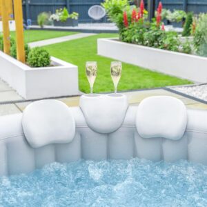 ⭐ Luxus Whirlpools – CosySpa Whirlpool-Zubehörset – Getränkehalter und 2 Kopfstützen | Wasserdichtes Whirlpool-Komfortset aus PU | Aufblasbares Whirlpool-Zubehör | Nackenkissen und Getränkehalter
